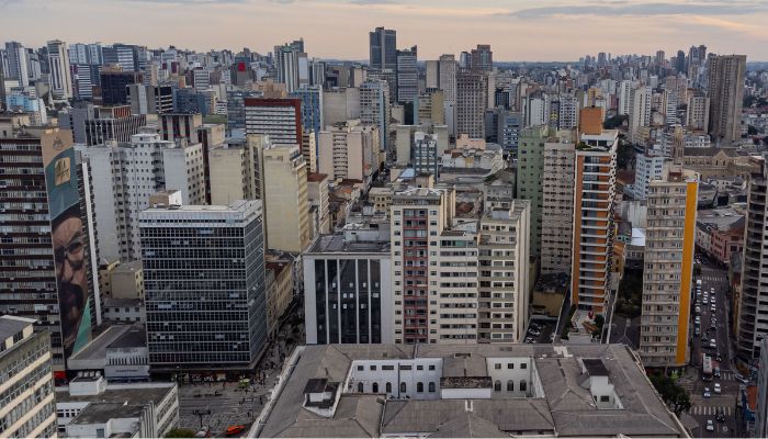 Paraná terá tempo estável na estreia do Brasil na Copa e retorno das chuvas no domingo